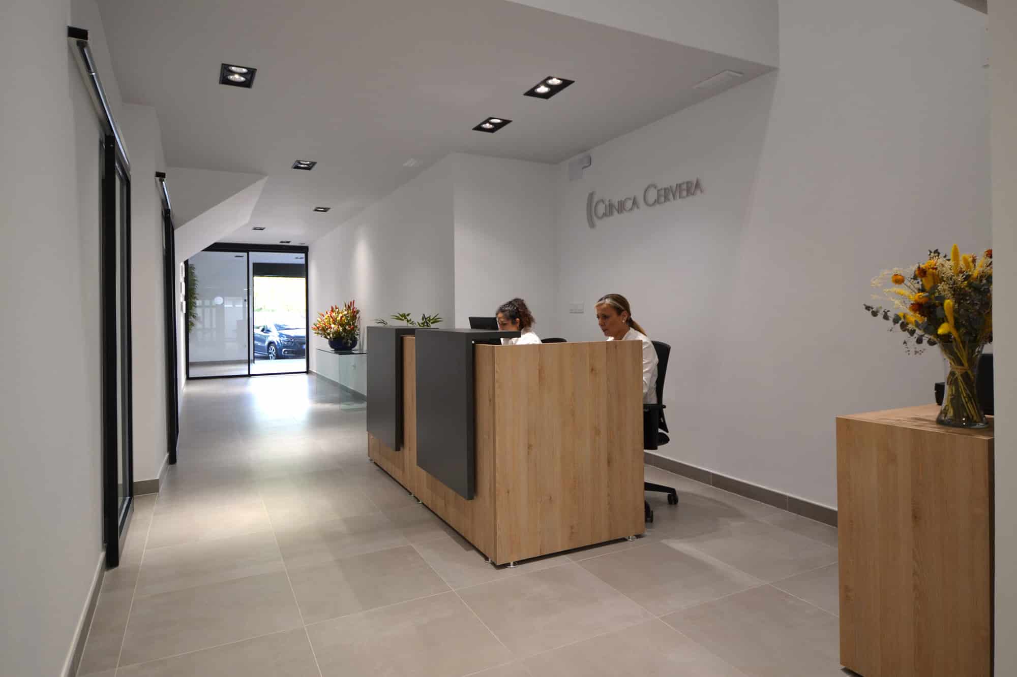 Recepción en la Clínica Cervera Recepción en la Clínica Cervera